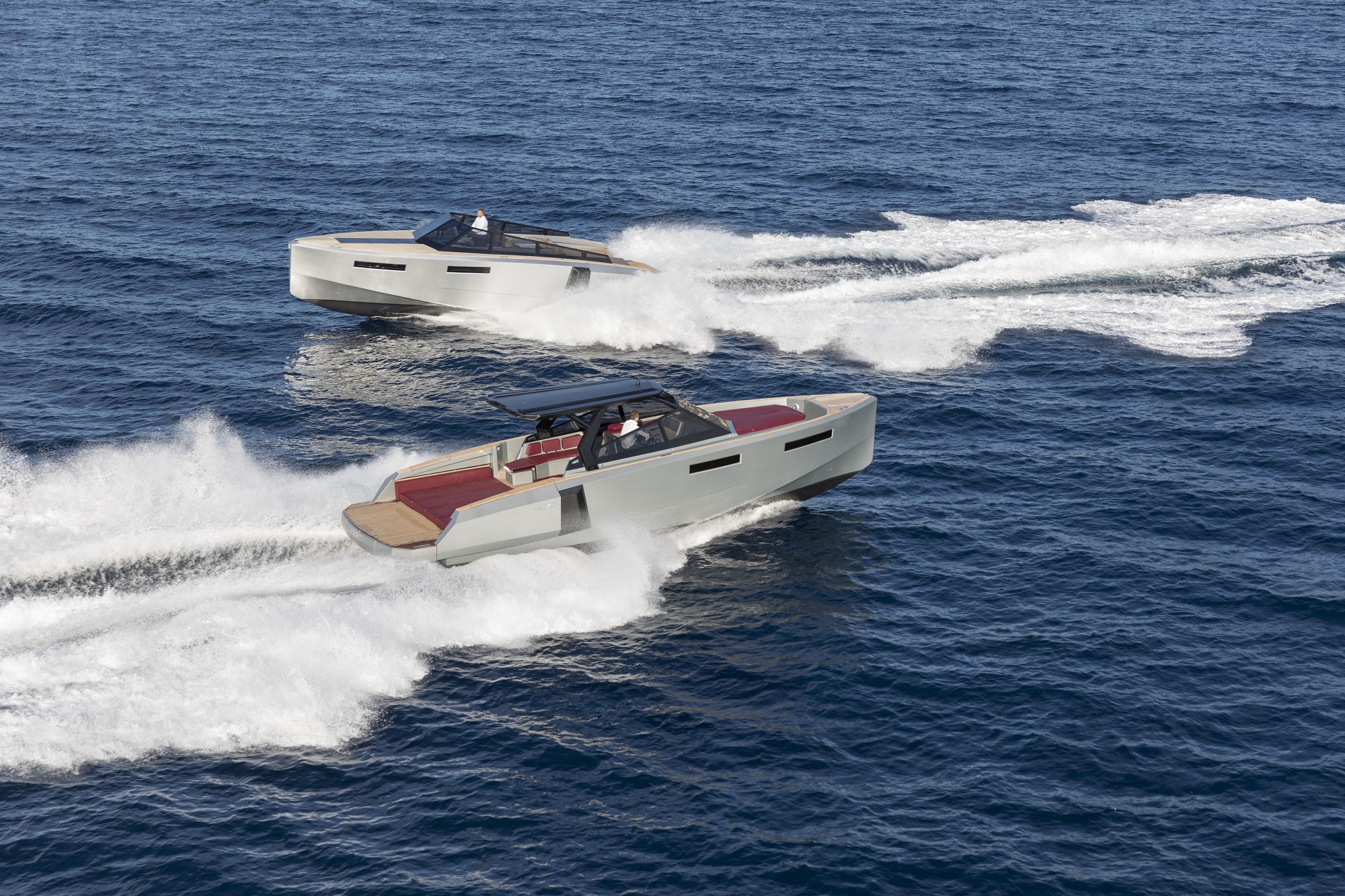 evo yachts r