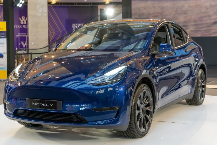 Tesla Model Y - fonte_depositphotos - targetmotori.com