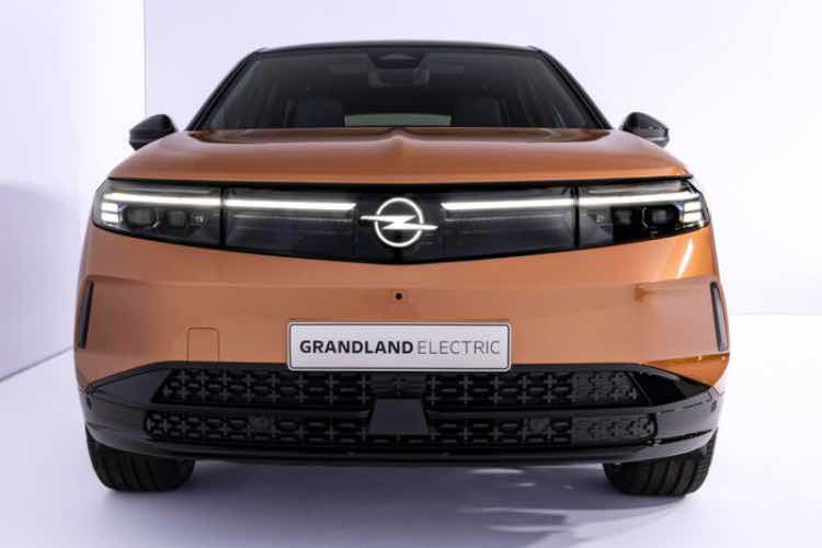 Opel Grandland - fonte_ANSA - targtmotori.com