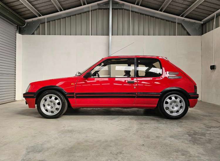 Peugeot 205 GTi 