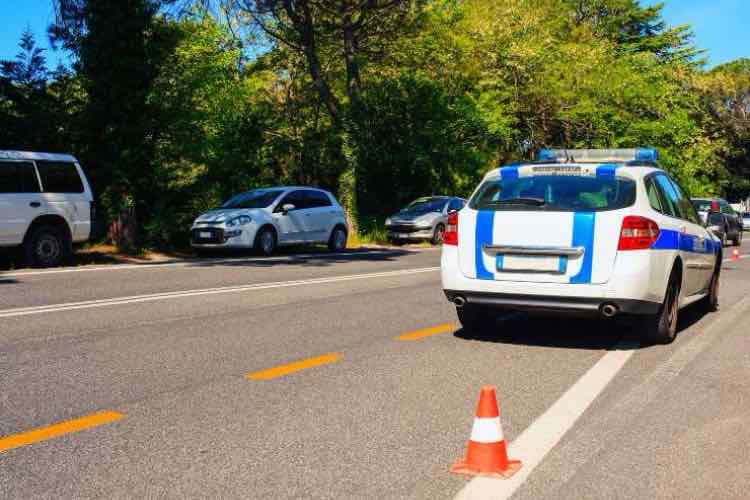 Polizia Stradale - fonte_Canva - targetmotori.com