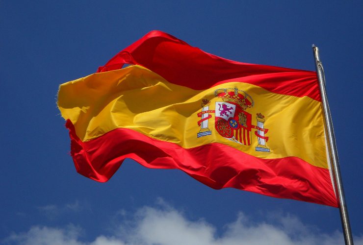 Bandiera della Spagna - foto pixabay - targetmotori.com