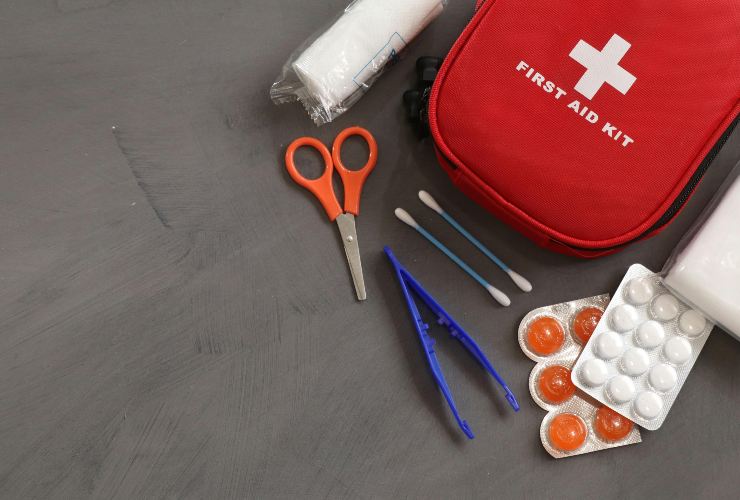 Kit di pronto soccorso - foto pexels - targetmotori.com